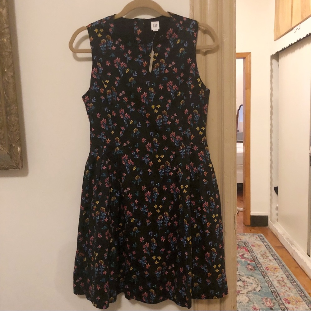 [NWT] Black Floral Fit & Flare Dress